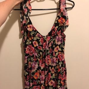 Kimchi Blue Floral romper w/ keyhole back size 4